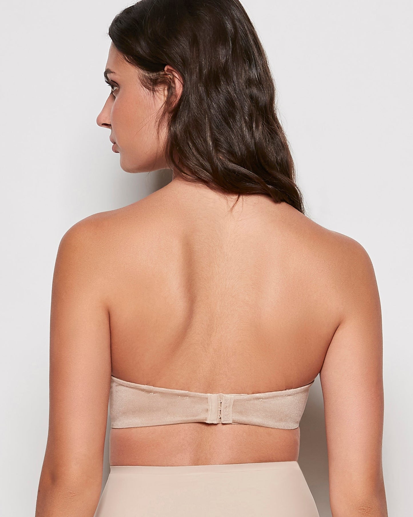 Strapless Push Up Bra in Rosetan