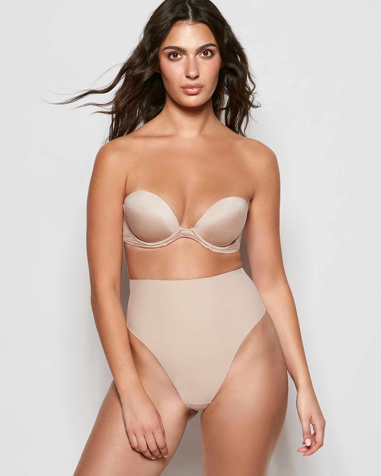 Strapless Push Up Bra in Rosetan